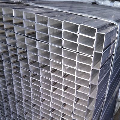 Tubo de aço galvanizado laminado a quente quadrado Espessura da parede 0,4 mm-26 mm